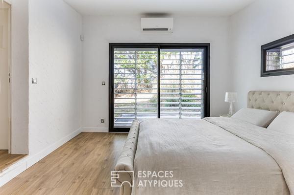 Maison d’architecte avec piscine dans un environnement préservé