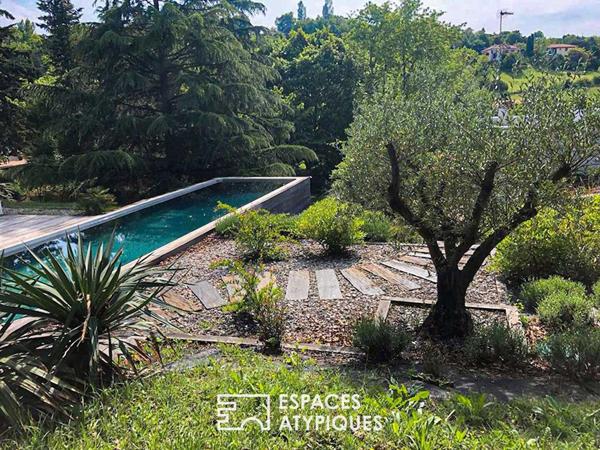 Maison d’architecte avec piscine dans un environnement préservé