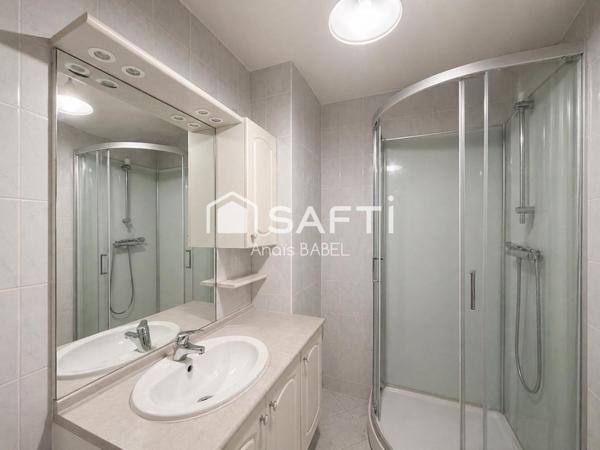 Studio rénové au calme à Châtillon-sur-Seine