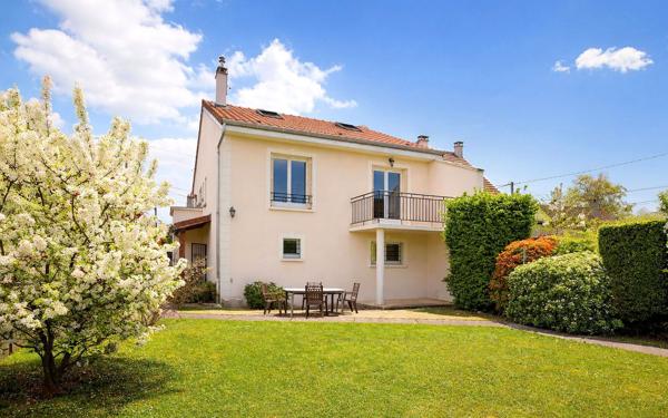 Maison à vendre    5 pièces • 104,02 m2 Lagny-sur-Marne