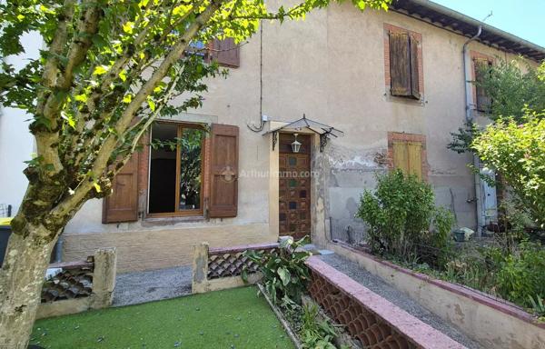 Location                                                      Appartement
                        
                     3 pièces                      66 m2                     à Saint-Juéry