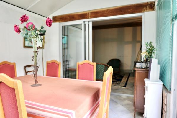 Maison à vendre 6 pièces, 4 chambres, à CHALONS EN CHAMPAGNE (51) sur une parcelle de 570m2