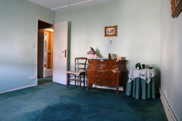 Maison à vendre 6 pièces, 4 chambres, à CHALONS EN CHAMPAGNE (51) sur une parcelle de 570m2