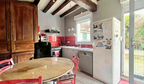 Maison à vendre 6 pièces, 4 chambres, à CHALONS EN CHAMPAGNE (51) sur une parcelle de 570m2