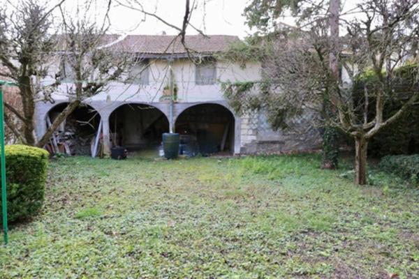 Maison à vendre 6 pièces, 4 chambres, à CHALONS EN CHAMPAGNE (51) sur une parcelle de 570m2