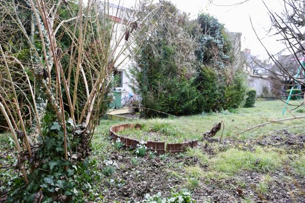 Maison à vendre 6 pièces, 4 chambres, à CHALONS EN CHAMPAGNE (51) sur une parcelle de 570m2