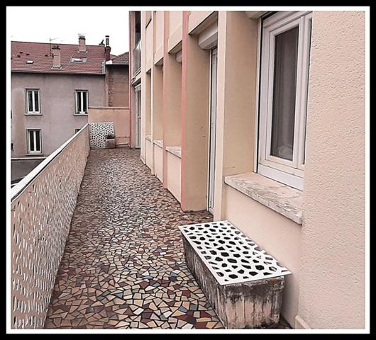 APPARTEMENT 3 CHAMBRES AVEC TERRASSE