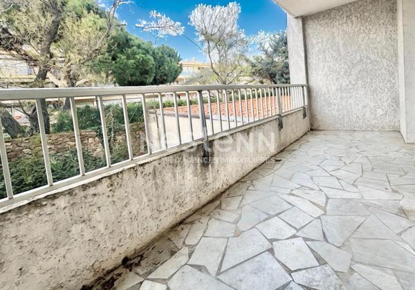 Saint Raphaël centre ville, appartement 2 pièces traversant à vendre - Réf 2772