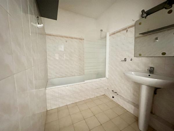 Saint Raphaël centre ville, appartement 2 pièces traversant à vendre - Réf 2772