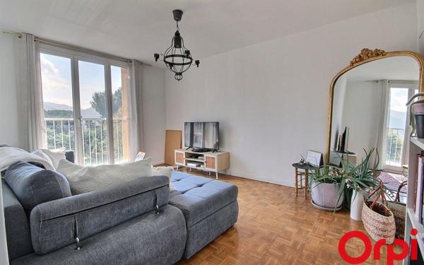 Appartement à vendre    2 pièces • 47,03 m2 Marseille 11