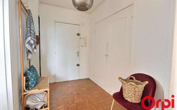 Appartement à vendre    2 pièces • 47,03 m2 Marseille 11