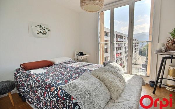 Appartement à vendre    2 pièces • 47,03 m2 Marseille 11