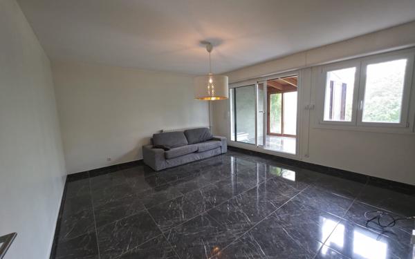 Appartement à louer    2 pièces • 53,35 m2 Paris 18