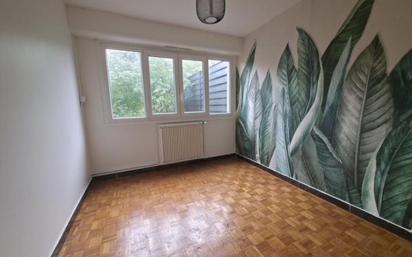 Appartement à louer    2 pièces • 53,35 m2 Paris 18
