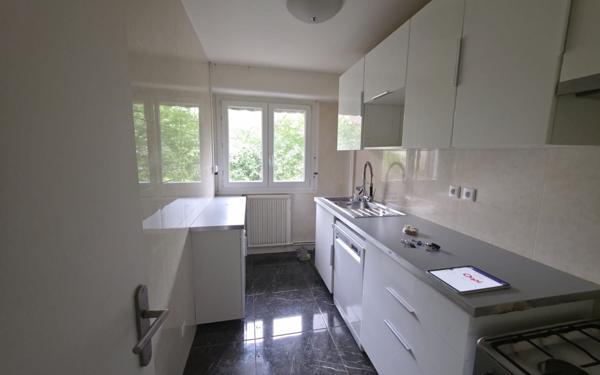 Appartement à louer    2 pièces • 53,35 m2 Paris 18