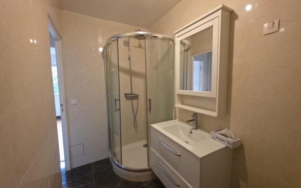 Appartement à louer    2 pièces • 53,35 m2 Paris 18