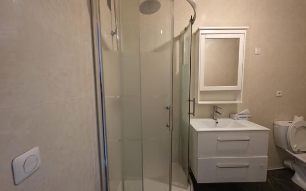 Appartement à louer    2 pièces • 53,35 m2 Paris 18