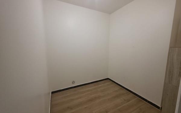 Appartement à louer    2 pièces • 53,35 m2 Paris 18