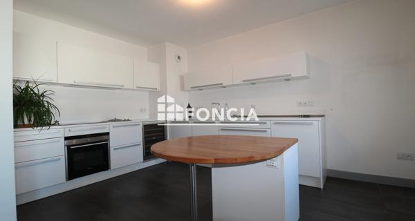 Location Appartement 3 pièces 83.81 m² - Grenoble 38000