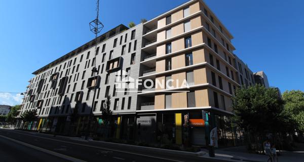 Location Appartement 3 pièces 83.81 m² - Grenoble 38000