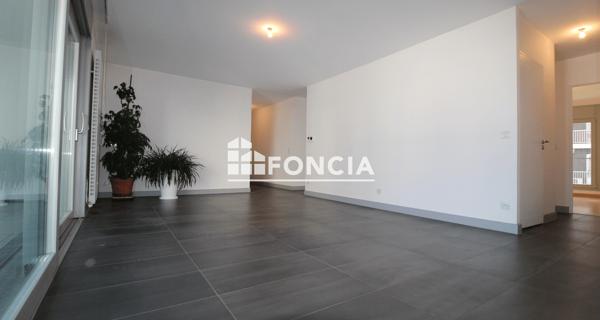 Location Appartement 3 pièces 83.81 m² - Grenoble 38000