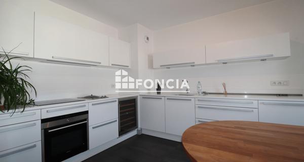 Location Appartement 3 pièces 83.81 m² - Grenoble 38000