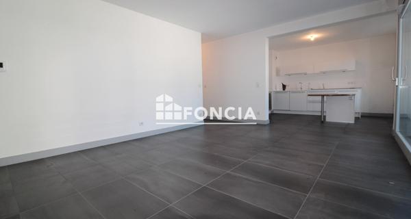 Location Appartement 3 pièces 83.81 m² - Grenoble 38000