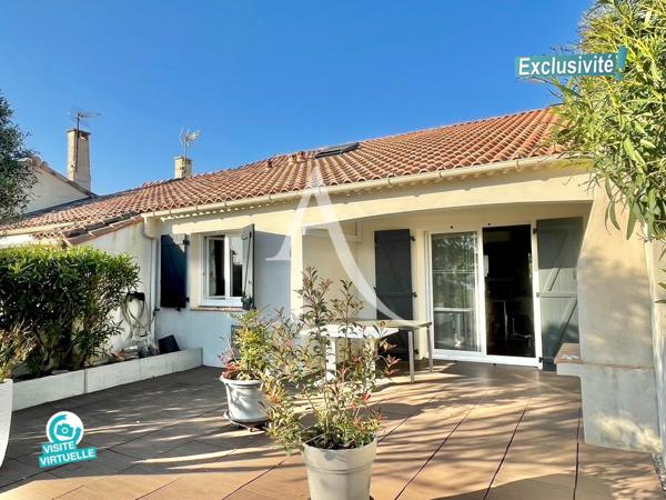 PALAVAS-LES-FLOTS - RIVE DROITE- CHARMANTE MAISON CLIMATISÉE - ENTIEREMENT RÉNOVÉE - ENVIRON 86 M² - 3 CHAMBRES - MEZZANINE - GARAGE - SUR TERRAIN DE 191 M²