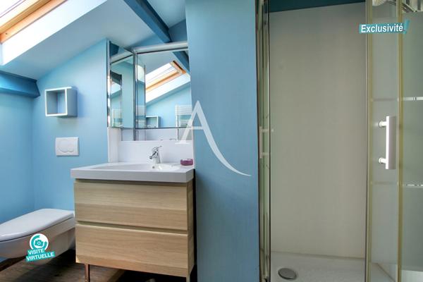 PALAVAS-LES-FLOTS - RIVE DROITE- CHARMANTE MAISON CLIMATISÉE - ENTIEREMENT RÉNOVÉE - ENVIRON 86 M² - 3 CHAMBRES - MEZZANINE - GARAGE - SUR TERRAIN DE 191 M²