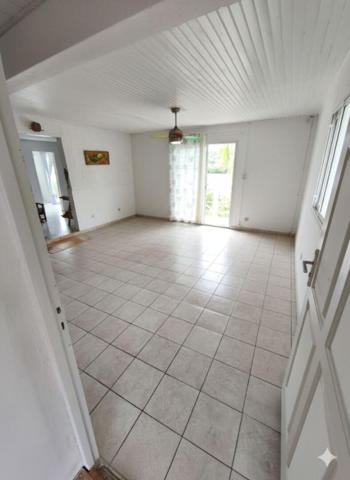 Maison de 8 pièces  en R+1, 126 m² habitable, VUE MER- ACCES MER PROCHE PONTON