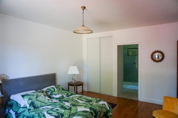 Charmante demeure Périgourdine nichée sur les hauteurs d'un village médieval.