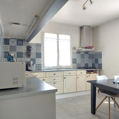 Maison à vendre 7 pièces VAISSAC (82), corps de ferme sur 26873m² de terrain avec box et nombreuses dépendances.