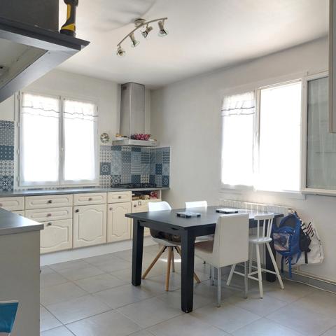 Maison à vendre 7 pièces VAISSAC (82), corps de ferme sur 26873m² de terrain avec box et nombreuses dépendances.