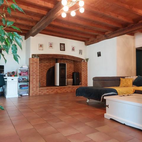 Maison à vendre 7 pièces VAISSAC (82), corps de ferme sur 26873m² de terrain avec box et nombreuses dépendances.