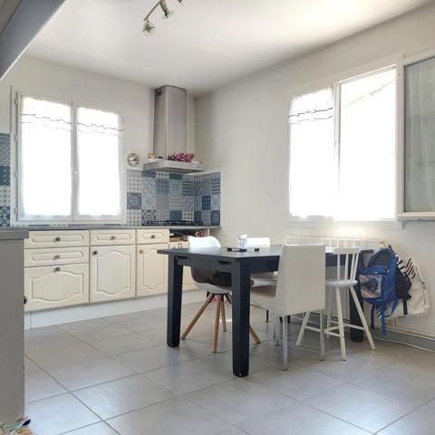 Maison à vendre 7 pièces VAISSAC (82), corps de ferme sur 26873m² de terrain avec box et nombreuses dépendances.