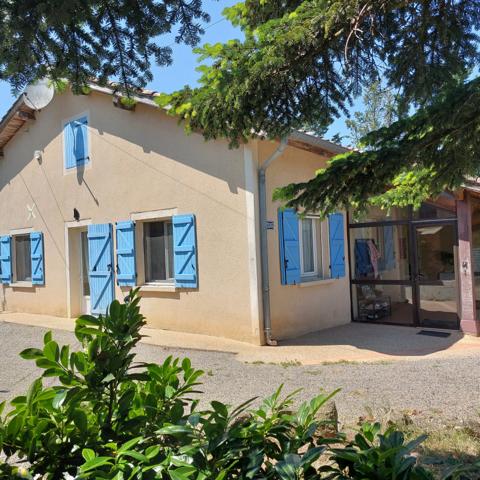 Maison à vendre 7 pièces VAISSAC (82), corps de ferme sur 26873m² de terrain avec box et nombreuses dépendances.
