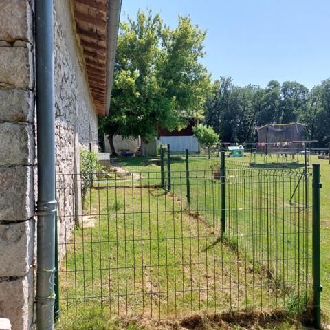 Maison à vendre 7 pièces VAISSAC (82), corps de ferme sur 26873m² de terrain avec box et nombreuses dépendances.