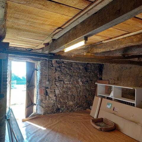 Maison à vendre 7 pièces VAISSAC (82), corps de ferme sur 26873m² de terrain avec box et nombreuses dépendances.