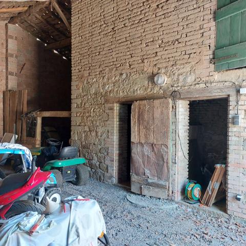 Maison à vendre 7 pièces VAISSAC (82), corps de ferme sur 26873m² de terrain avec box et nombreuses dépendances.