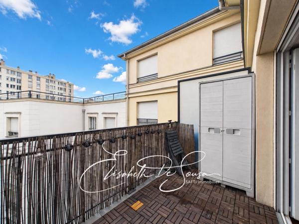 Lumière, terrasse de 5,30 m2 résidence de standing