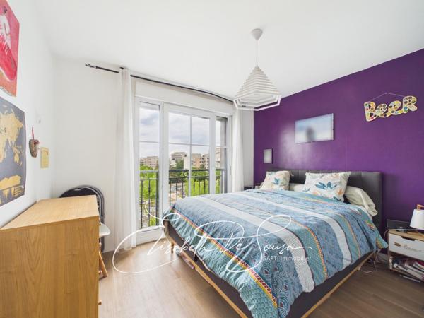 Lumière, terrasse de 5,30 m2 résidence de standing