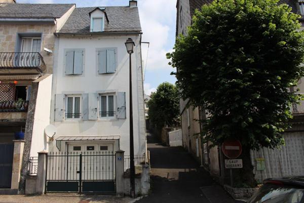 Maison à vendre à Condat dans le Cantal (15190), ref : FG/2185