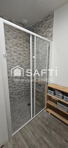 AUX NORMES PMR- SOUS GARANTIE DECENNALE, maison contemporaine de 90m² habitables récente avec 3 chambres, garage sur 446m² de parcelle