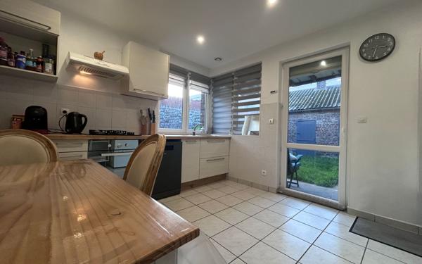 Immeuble à vendre    7 pièces • 121 m2 Douai