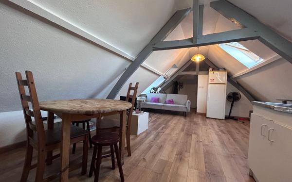 Immeuble à vendre    7 pièces • 121 m2 Douai