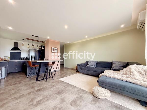 Appartement
         3 pièces
        - 64 m² 228 000 € *