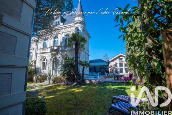 Maison à vendre 10 pièces 225 m² Les Ponts-de-Cé