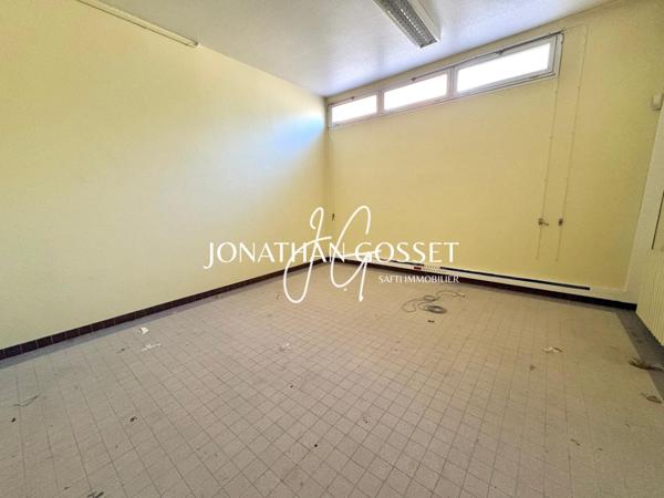 Andrésy: Appartement à aménagé de 176m2 avec jardinet en plein coeur du centre ville