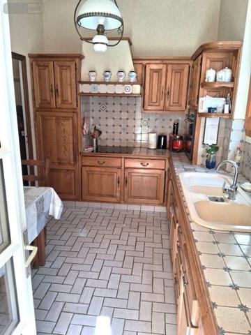 Maison de maître à vendre à La Flèche dans la Sarthe (72200), ref : 403   
la fleche