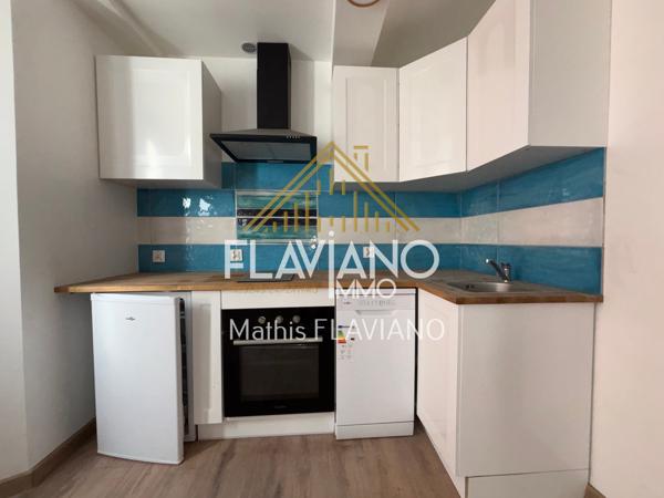 IMMEUBLE - 5 APPARTEMENTS - BOUTIQUE - PLATEAU/X Barcelonnette (04400)